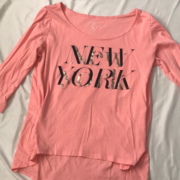 New York & Company Tops - 3/4 length sleeve lightweight top